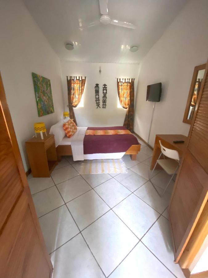 Laparadiseinn Аккра Экстерьер фото