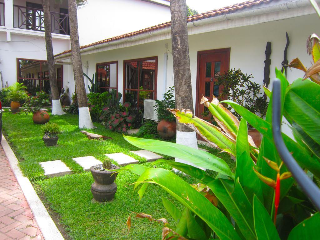 Laparadiseinn Аккра Экстерьер фото